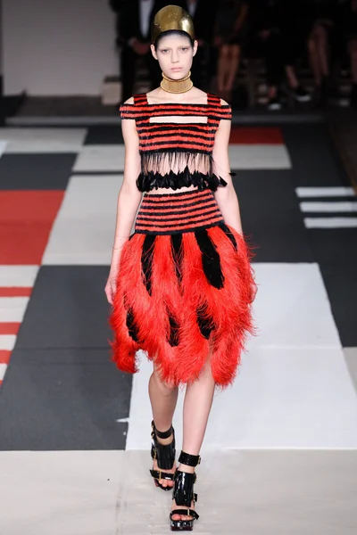 Look 24